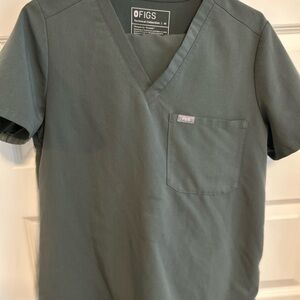 FIGS Bonsai Scrub top and jogger pants. M.